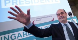 Zingaretti, il salario minimo e le scarpe troppo grosse