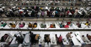 Caporalato industriale: il tessile come nel Bangladesh